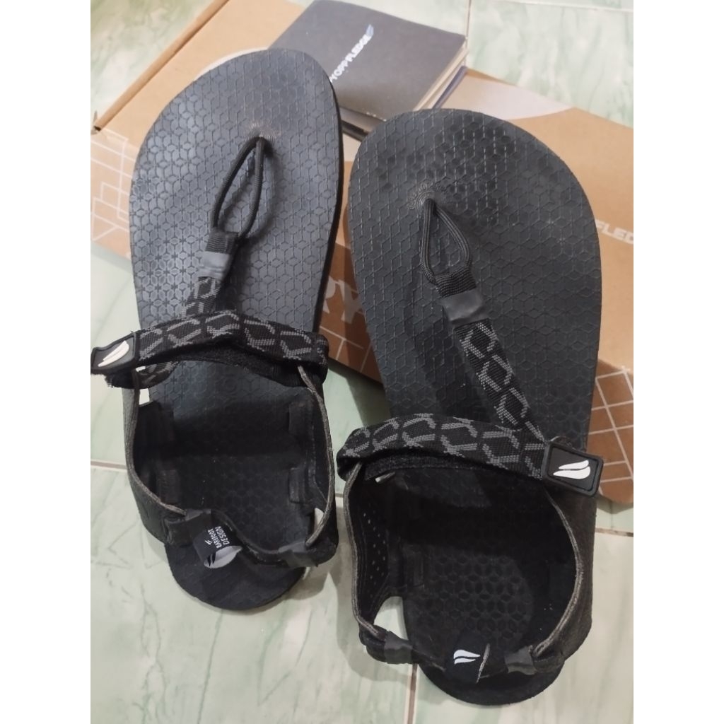 Pyopp Fledge Tapak V1.5 Dijual sandal barefoot second