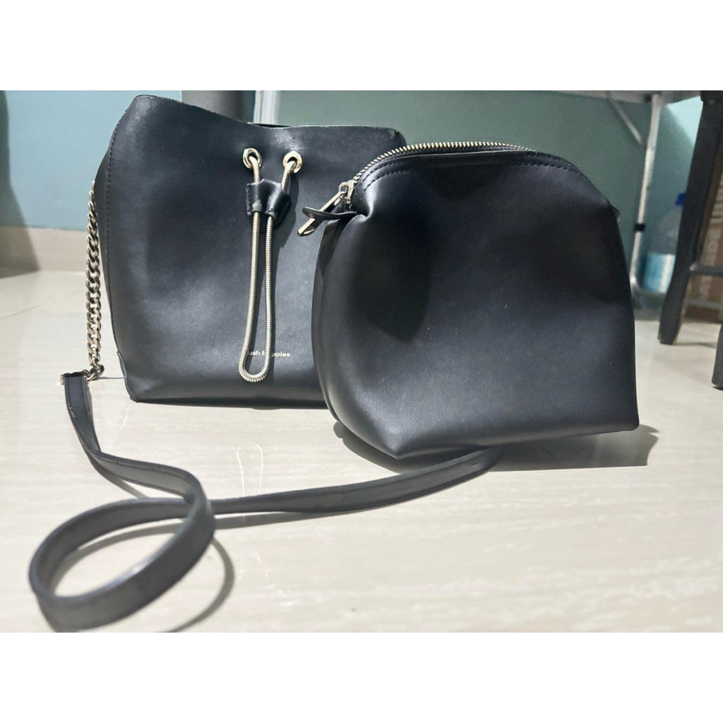 preloved hush puppies scarlette bucket bag