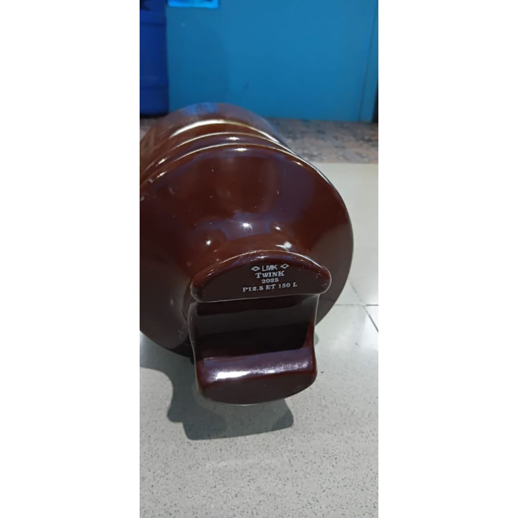 ISOLATOR KERAMIK MERK TWINK