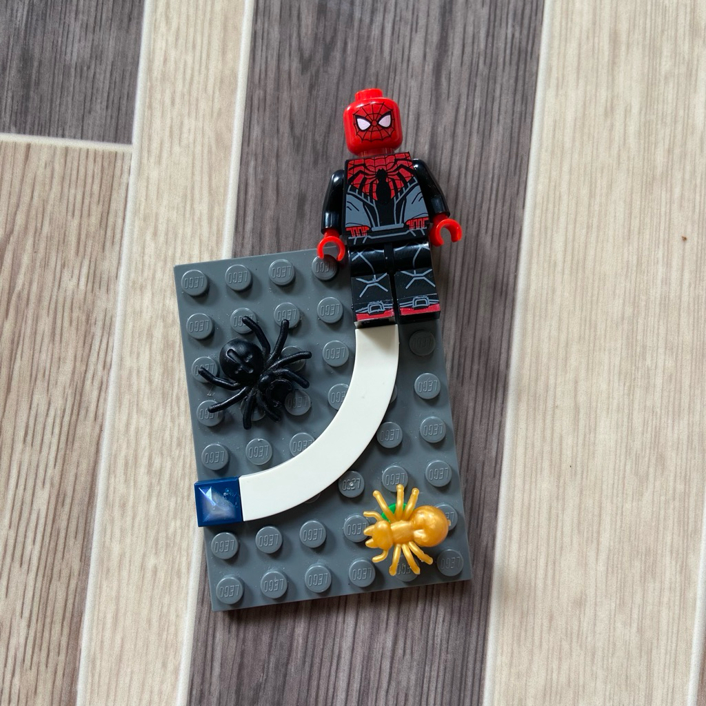 LEGO PHONE CASE | for all type | dark grey plate | red spidey