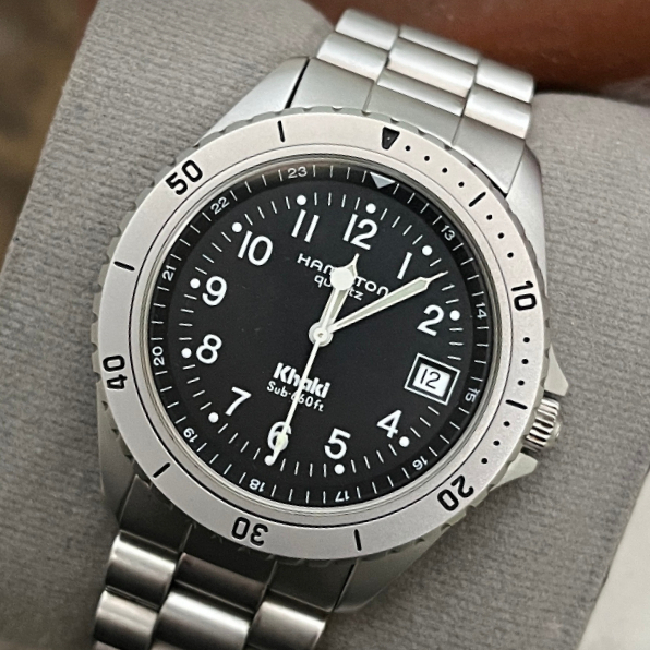 Hamilton Khaki 9745B Sub 660ft Quartz – Black Dial – All Original – Vintage Swiss