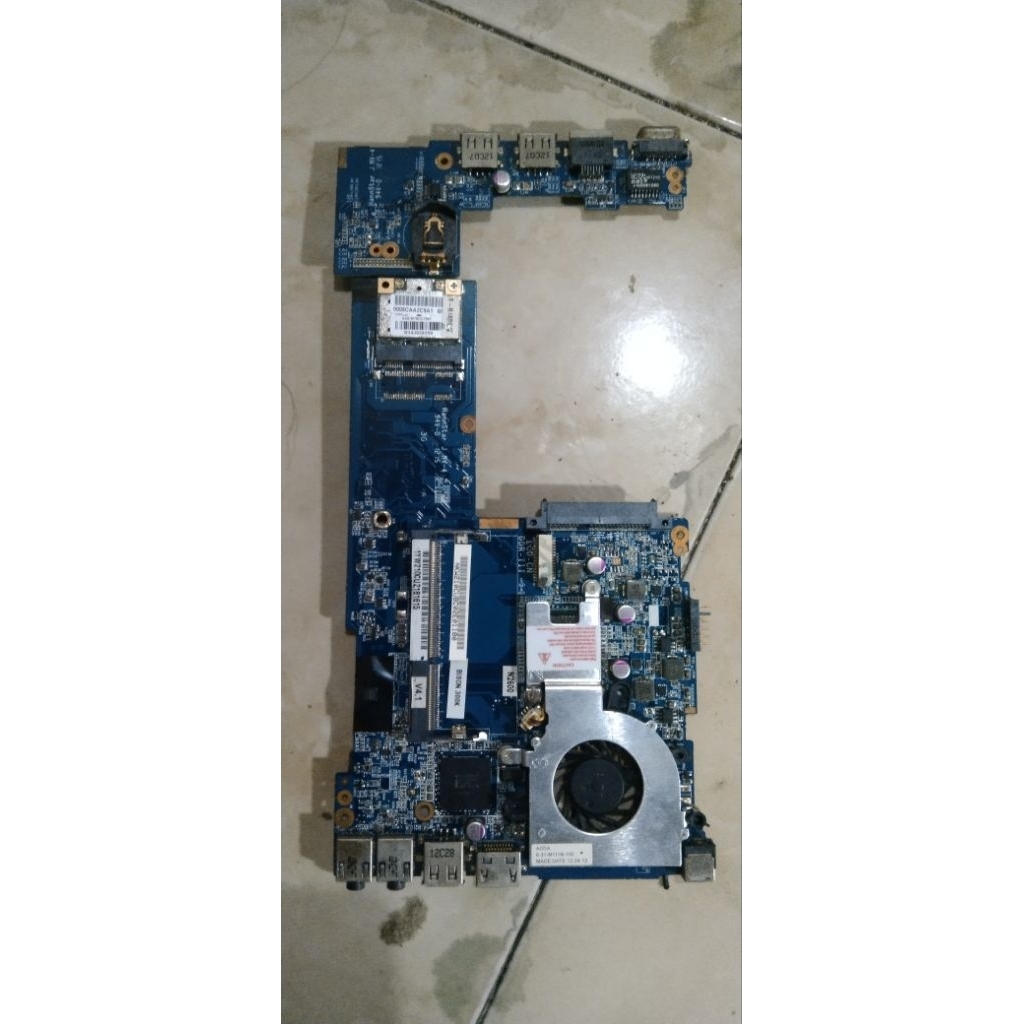 mobo axioo pico m1110 normal