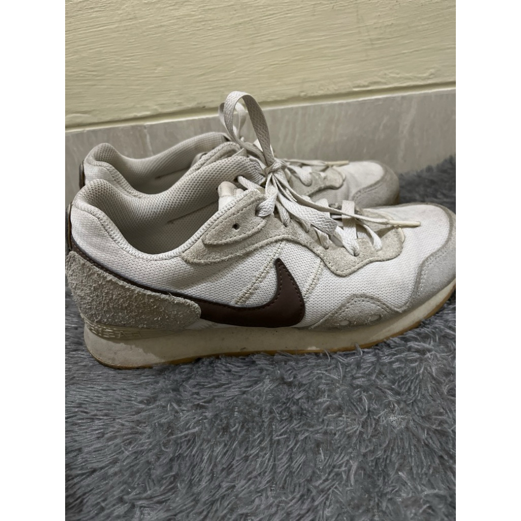 Sepatu Lari N*ke Venture Runner