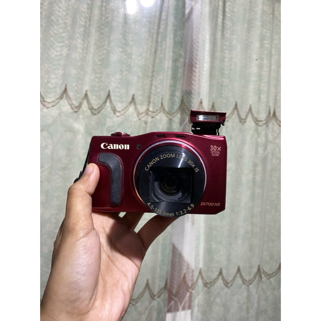 Second Canon SX700HS