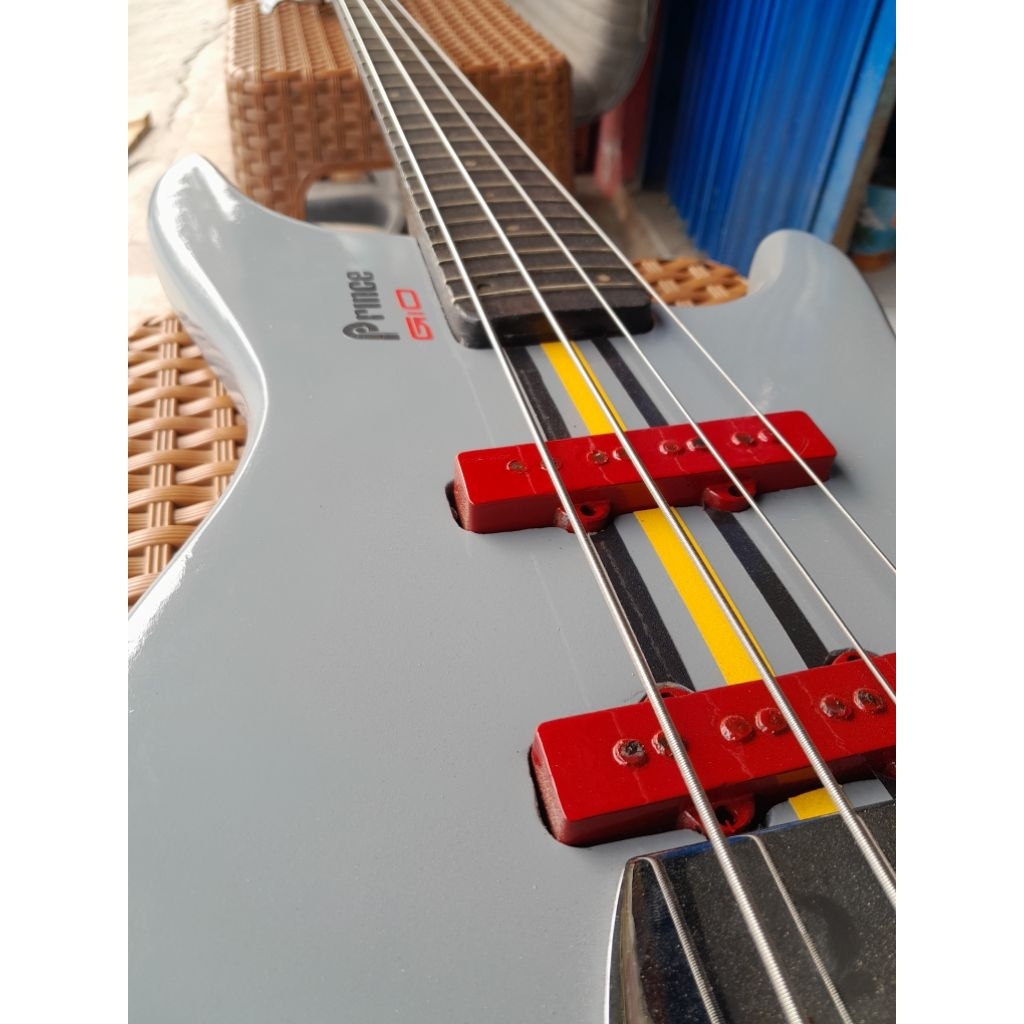 gitar BASS LISTRIK JADUL merk PRINCE ORIGINAL