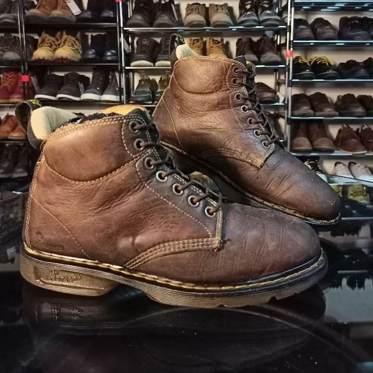 Dr.Martens Saxon crazy horse boots