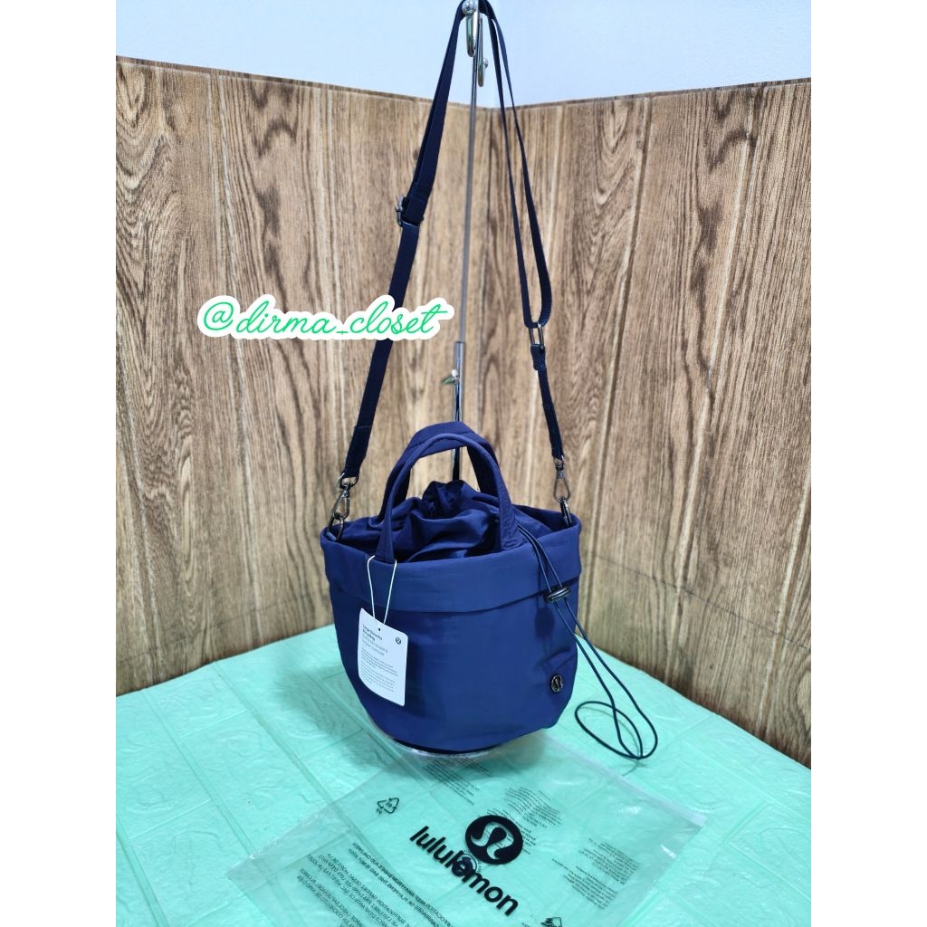 NEW - Original Lululemon On My Level Bag Micro "Navy" / Tas Slempang Lululemon