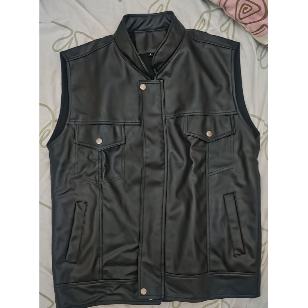 ROMPI KULIT BIKER / VEST KULIT – HITAM – SIZE L