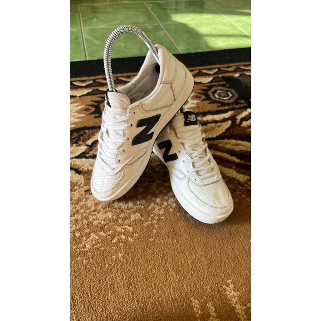 NB CASUAL CT300 ORI SIZE 37 PL