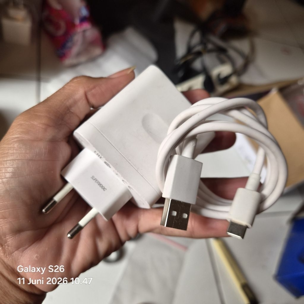 charger copotan bawaan hp realme 80 watt
