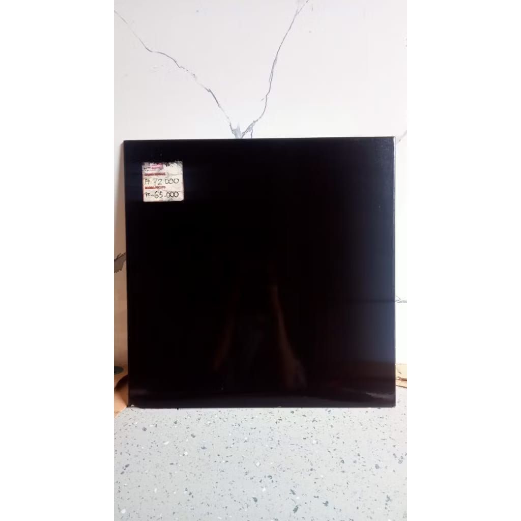 Keramik Lantai Kilap ARWANA  40x40 ARWANA BLACK