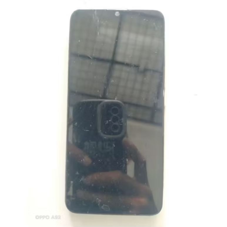 LCD TC Retak Hp Vivo y19 ori