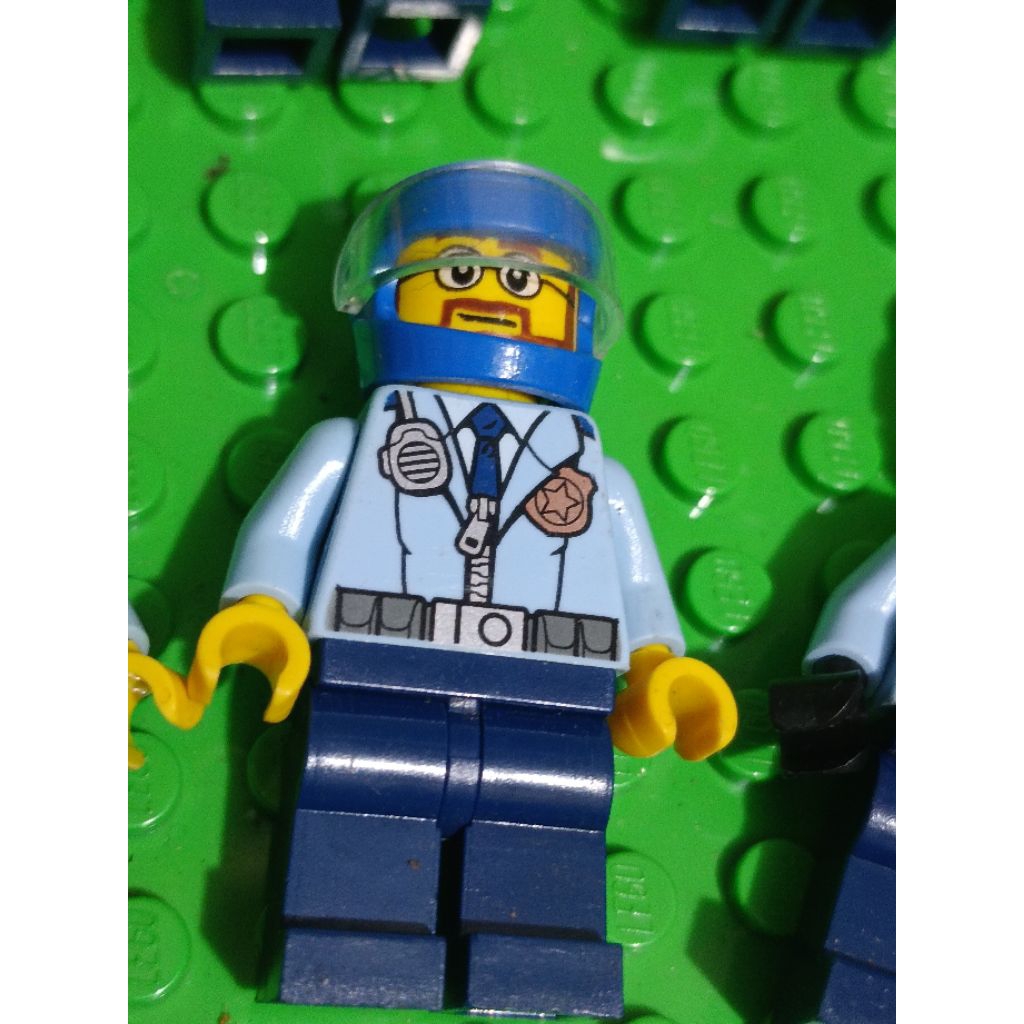 figur lego polisi original second preloved