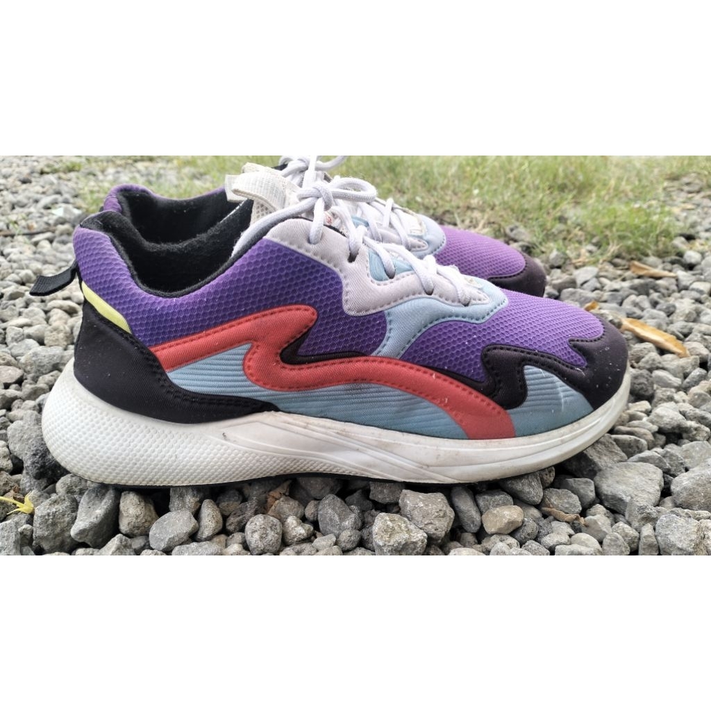 sepatu sneakers larocking 43 second