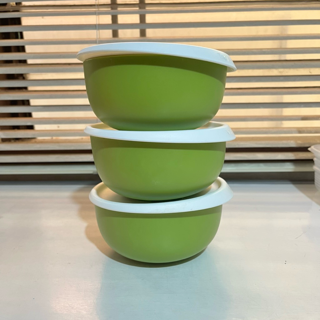 Preloved Tupperware Mangkok Green Leaf Bowl