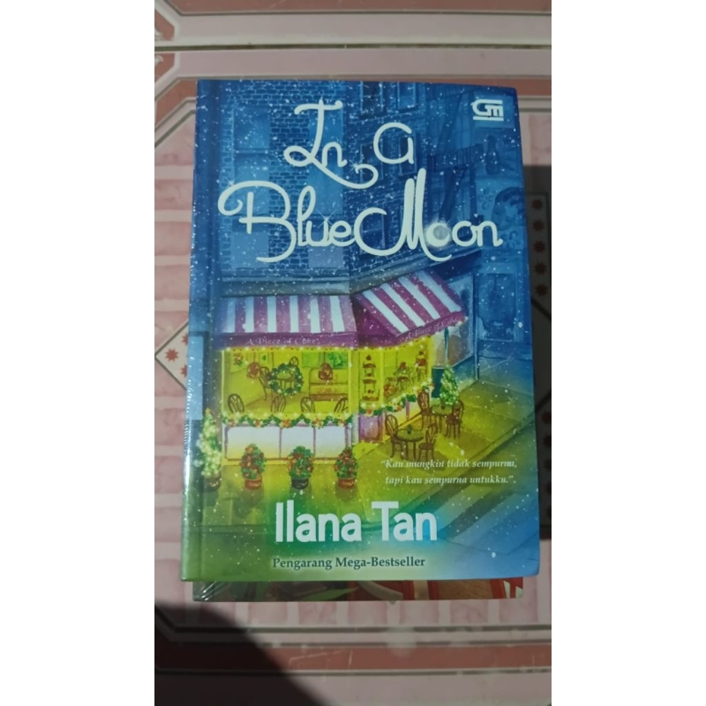 novel in a blue moon(sealed)