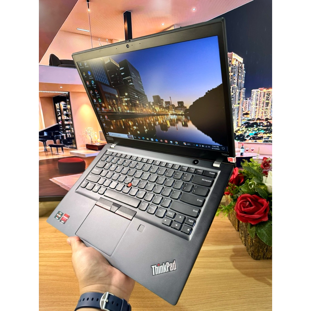 LENOVO THINKPAD T495S Ryzen 7 Pro