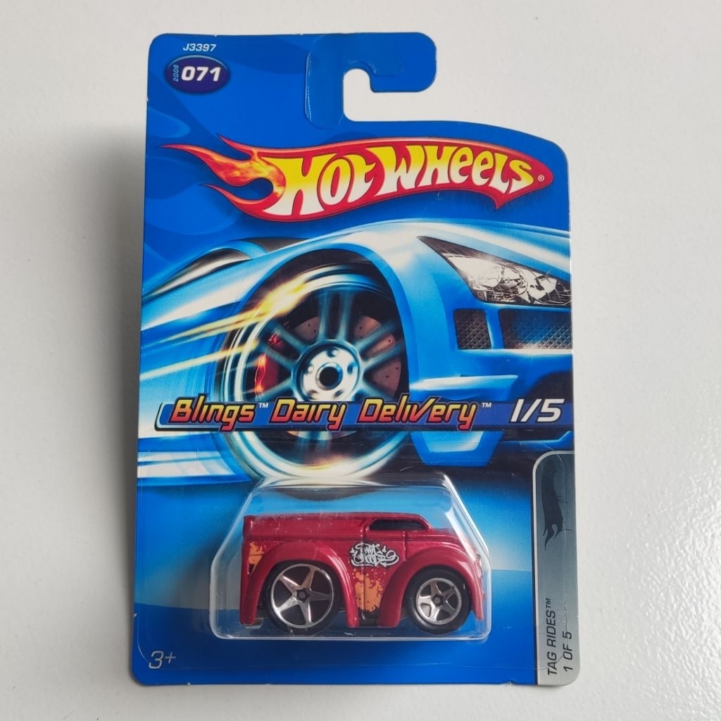 Hot Wheels Tooned Blings Dairy Delivery Merah - HW SERIES