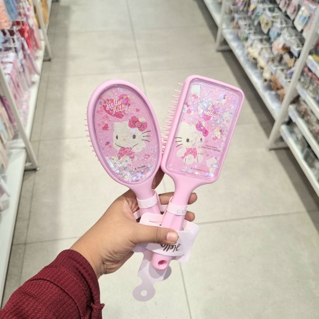 MINISO SANRIO HELLO KITTY PINK COLLECTION QUICKSAND CUSHION HAIR BRUSH / SISIR
