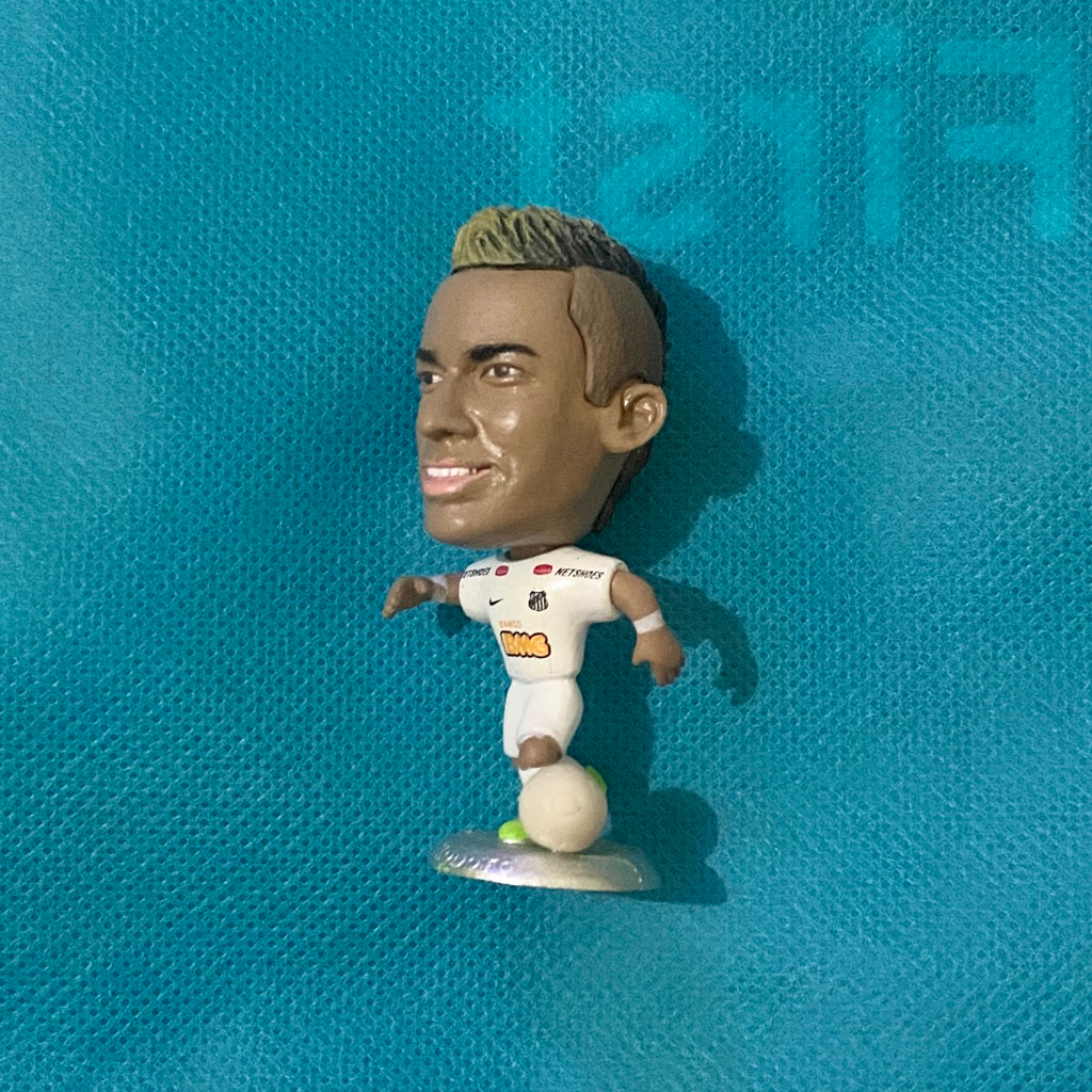Figure pemain bola kodoto Neymar Santos FC