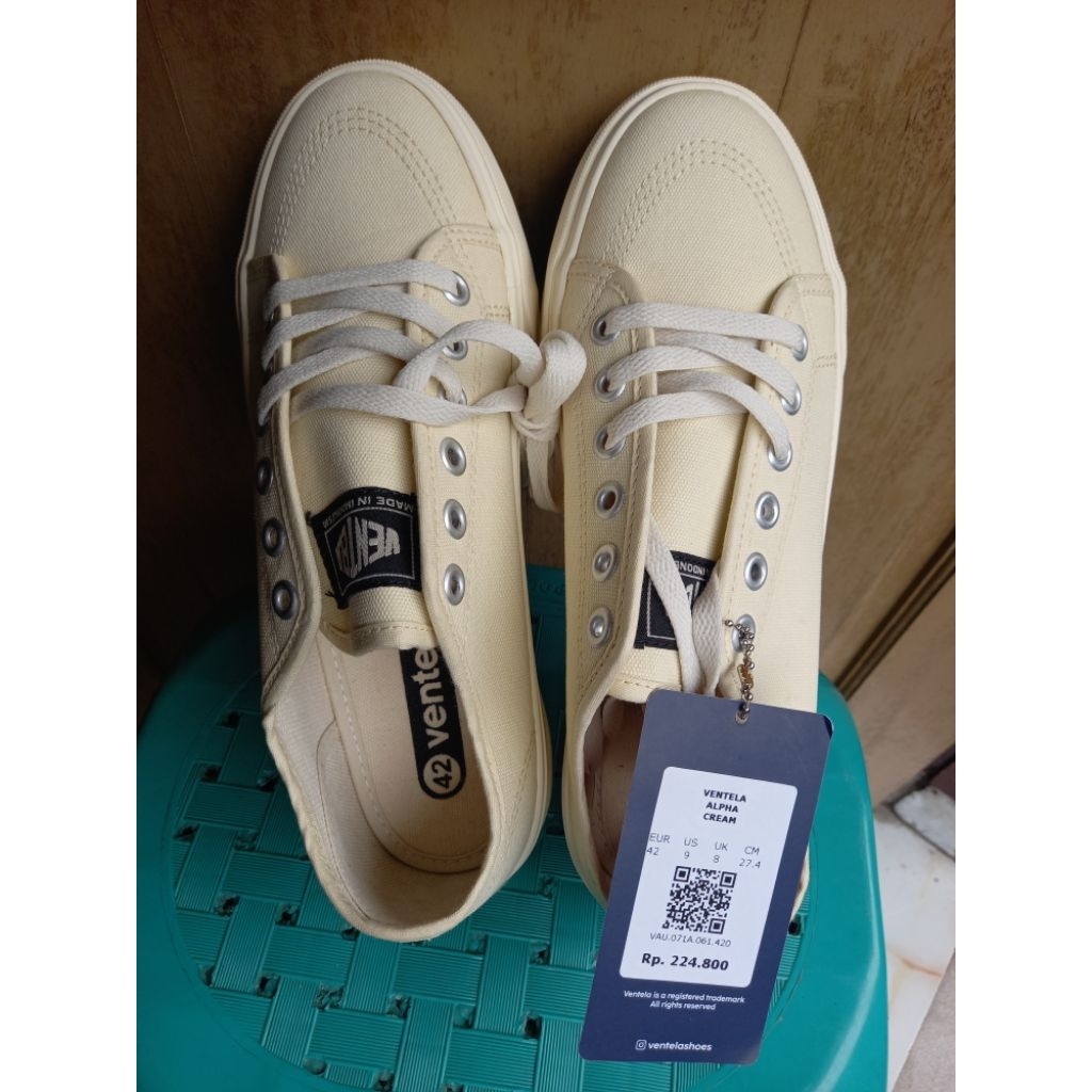 Sepatu Ventela Cream Ukuran 42 (Belum dipake sama sekali)