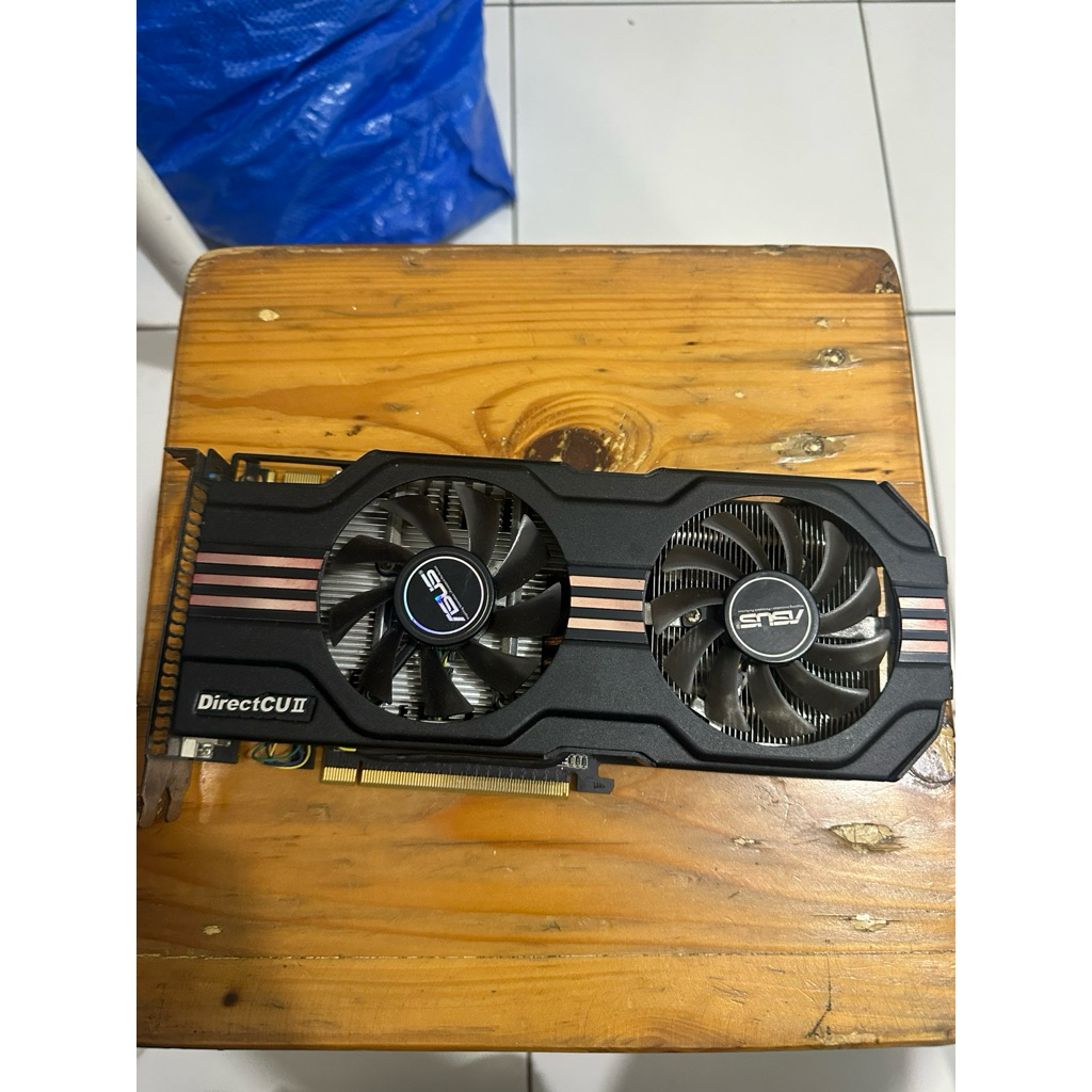 vga asus gtx 560 (no display)