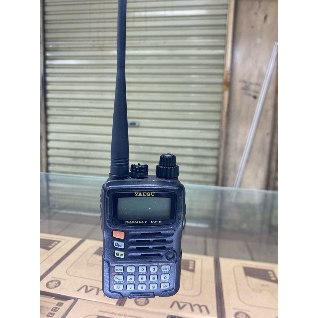HT YAESU VX 6 R VX6r vx6 r bekas