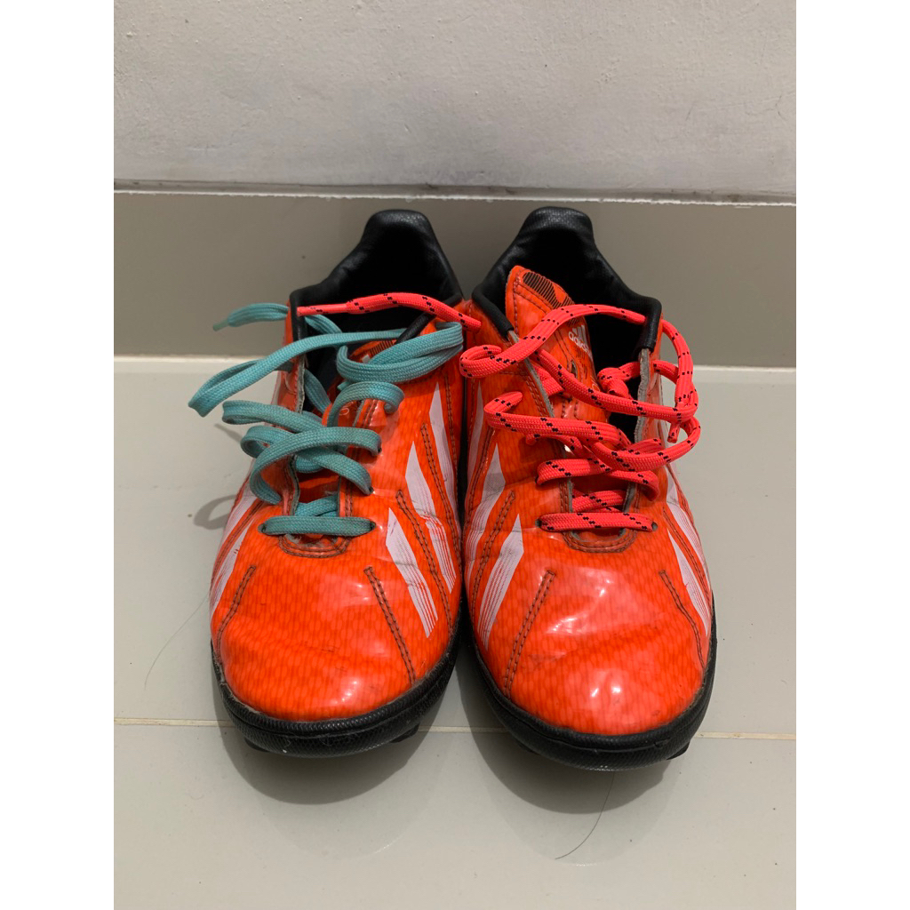 Sepatu Futsal Adidas F50