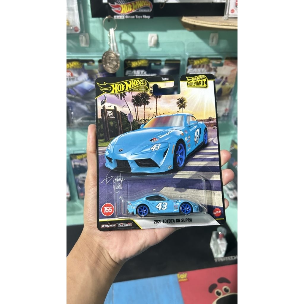 Hotwheels Premium Boulevard - Toyota Gr supra biru