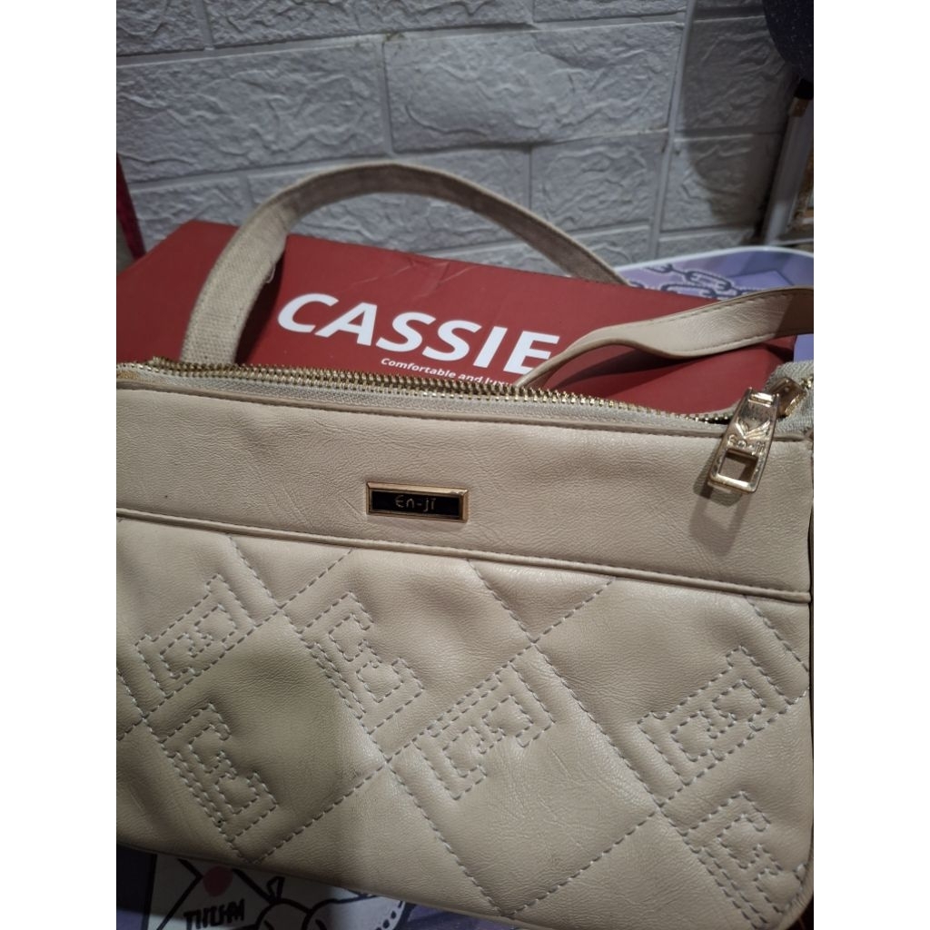 preloved shoulder.bag enji