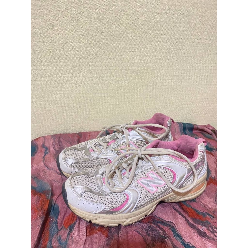 preloved sepatu nb 530 pink