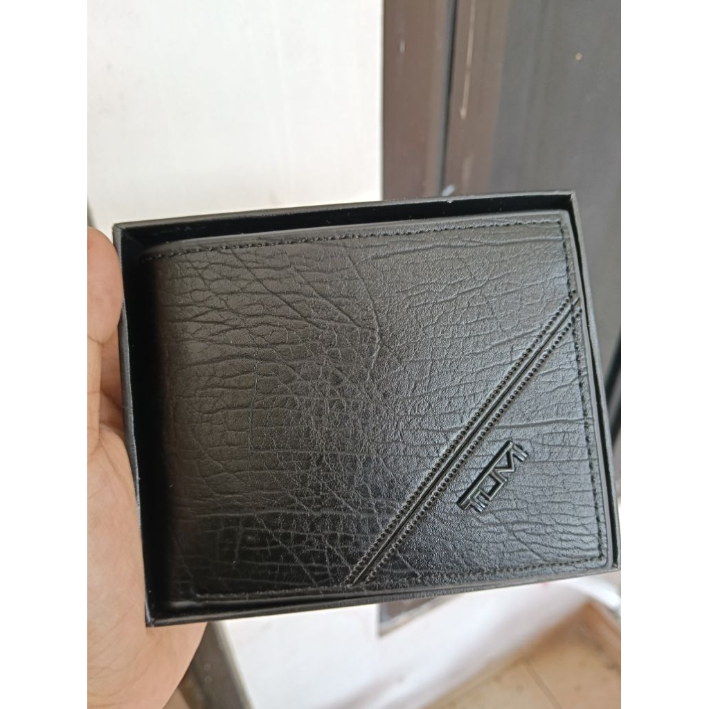 Preloved dompet pria tumi warna hitam|Dompet Pria|Dompet kulit|Dompet branded