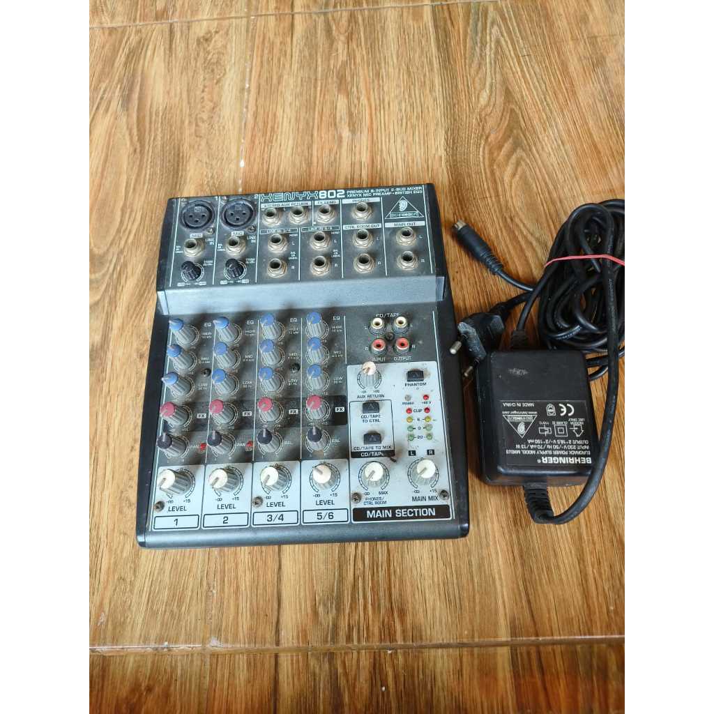 Mixer behringer xenyx 802 second original (belum ada efeknya)
