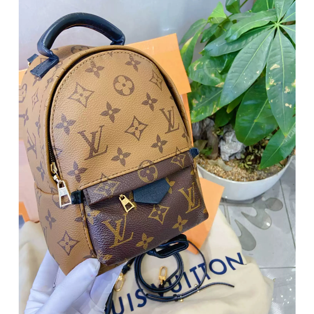 Tas Louis Vuitton Palm Springs Mini M44872, tas ransel mini dengan kombinasi dua warna motif Monogra