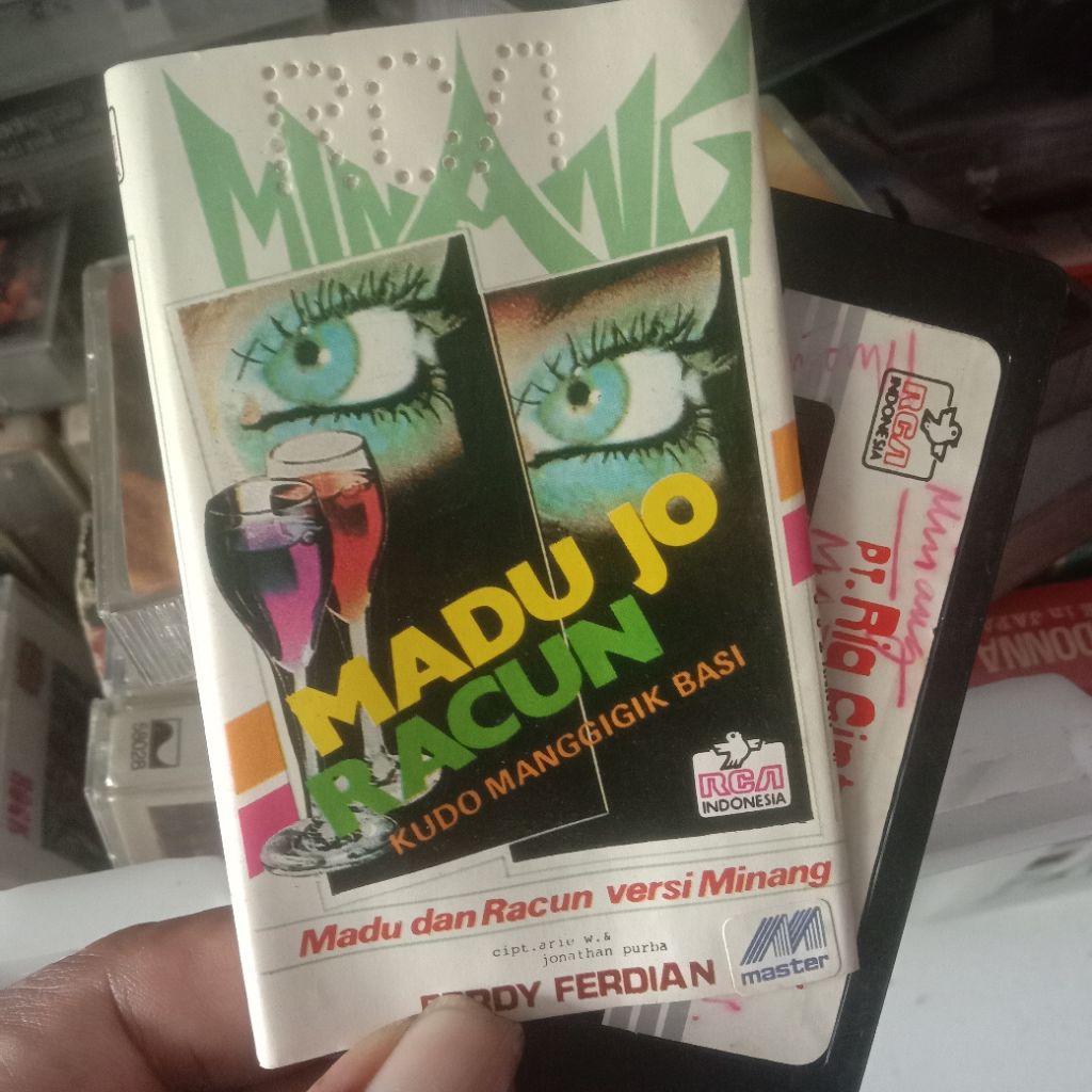 Kaset Pita Madu dan Racun Versi Minang