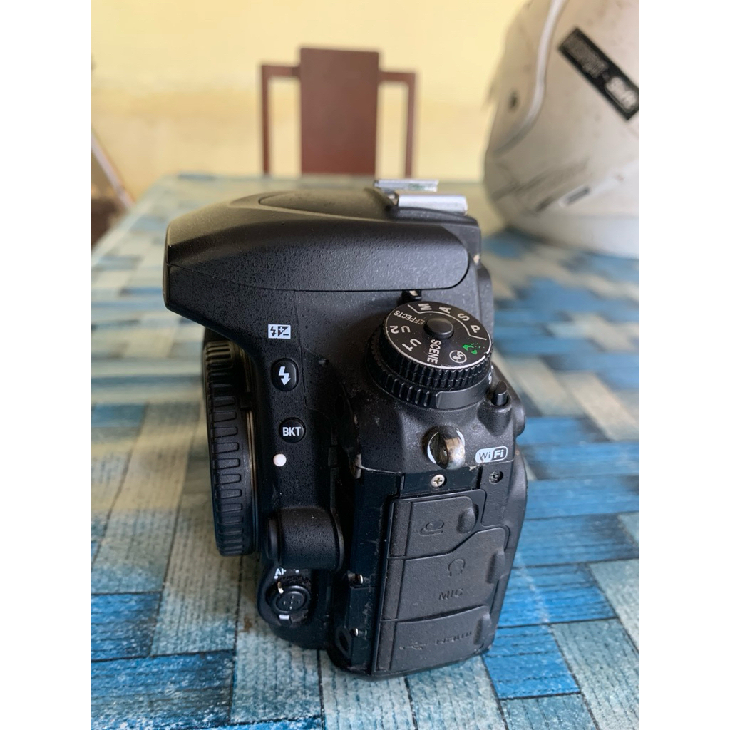 NIKON D750
