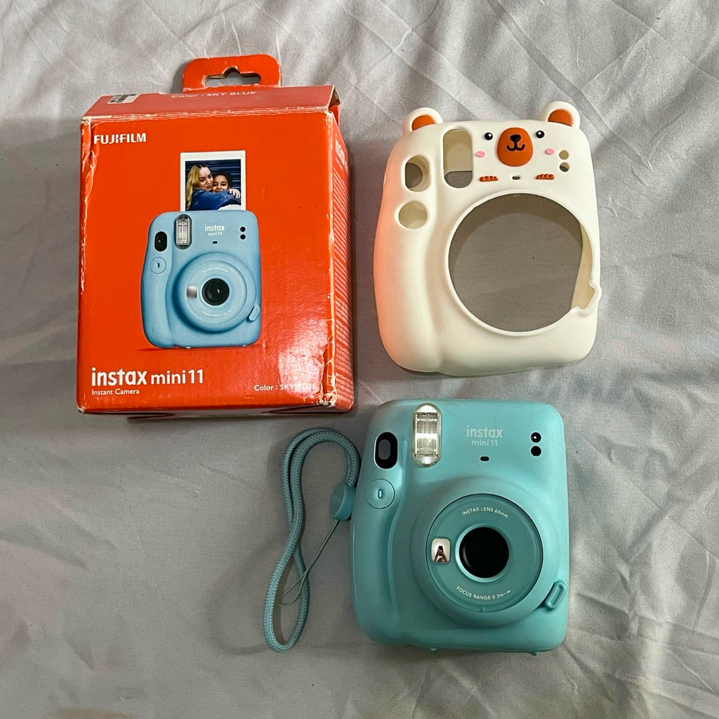 Preloved Fujifilm Instax Mini 11 Instant Camera