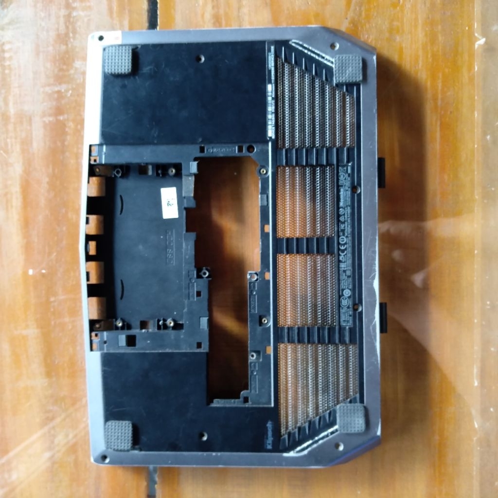 casing bawah laptop dell alienware 13 r2