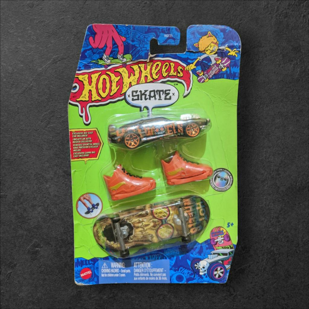 Hotwheels Skate & Cars Metalic Finish Ghastly Ghoul And Rivited