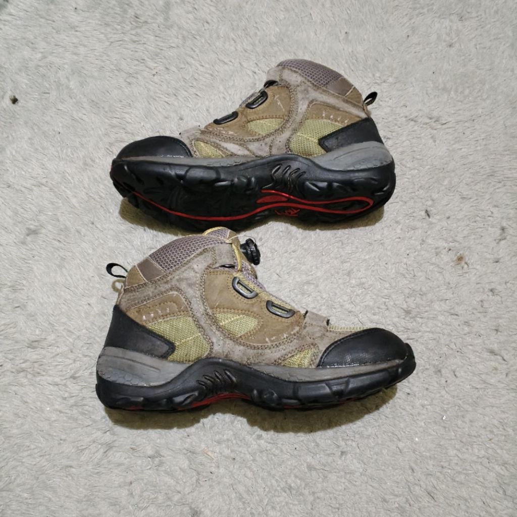 MONTBELL size 42 insole 27 cm/ 270 sepatu Gunung Hiking Outdoor waterproof