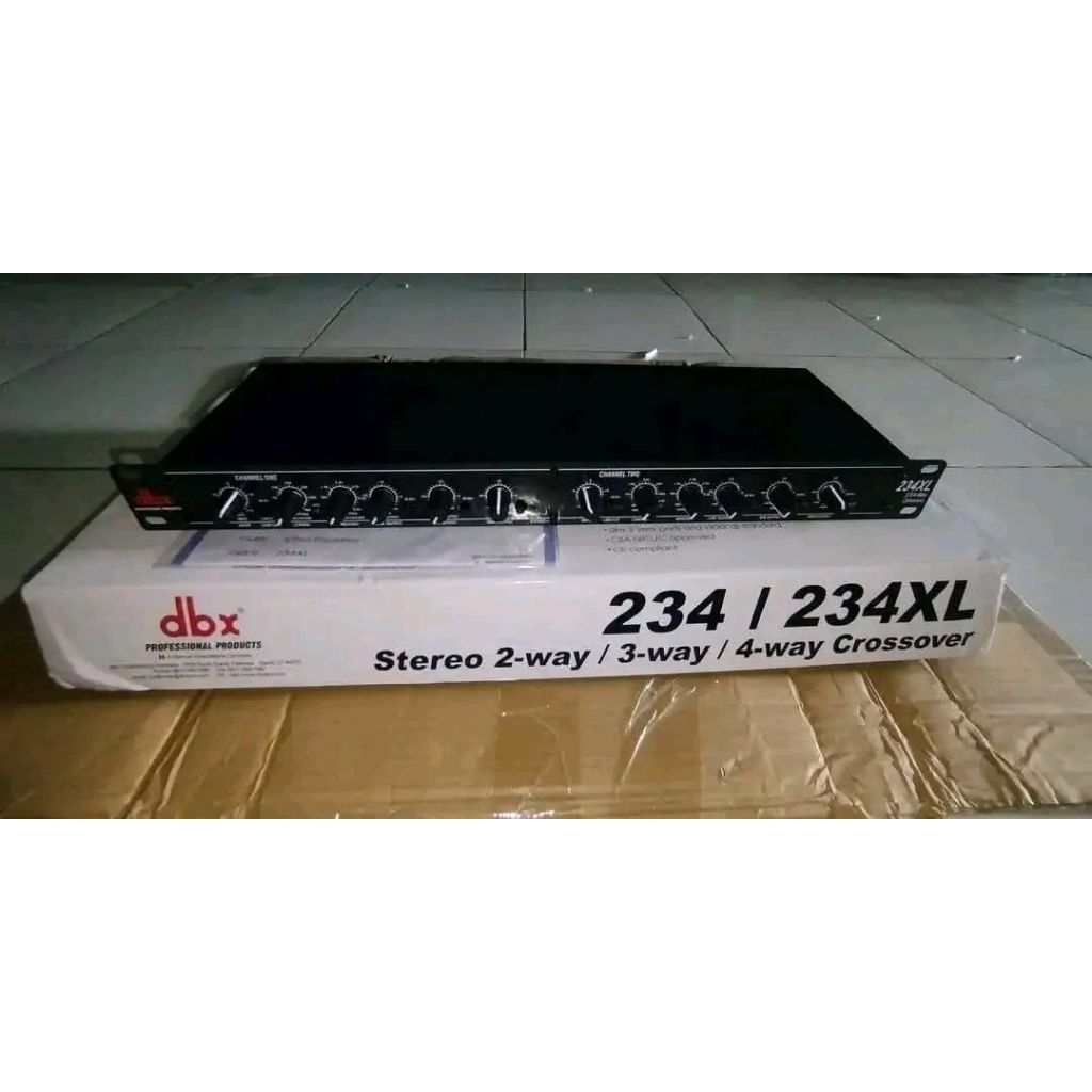Crossover DBX 234XL - Desain Profesional, Output Subwoofer, Kontrol Level