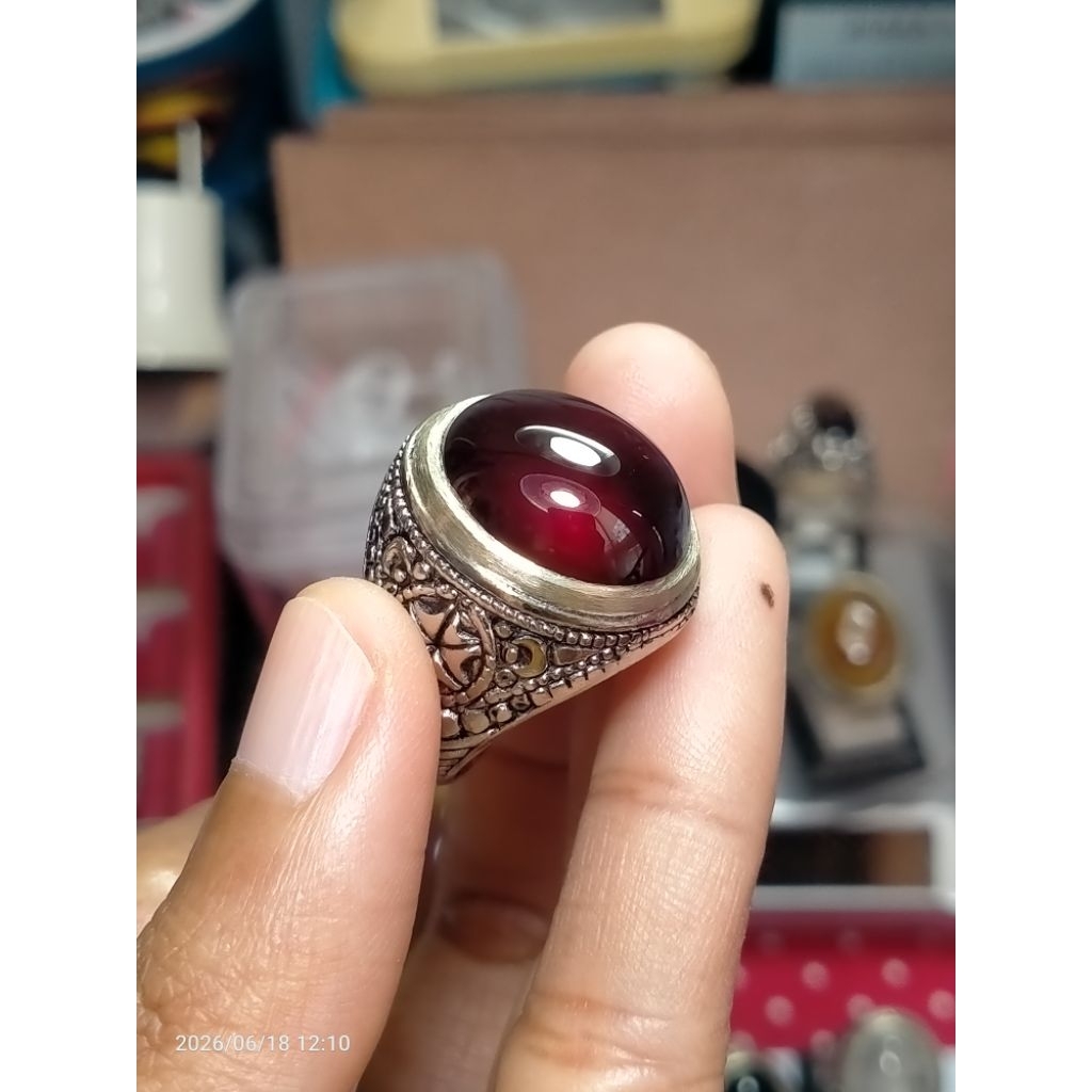 batu cincin red garnet black mamba