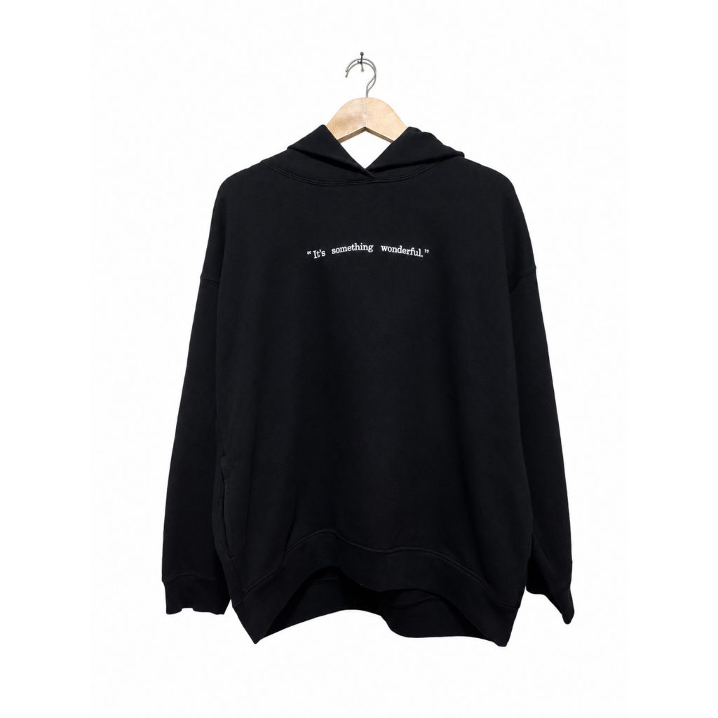 UNIQLO UT HOODIE HITAM