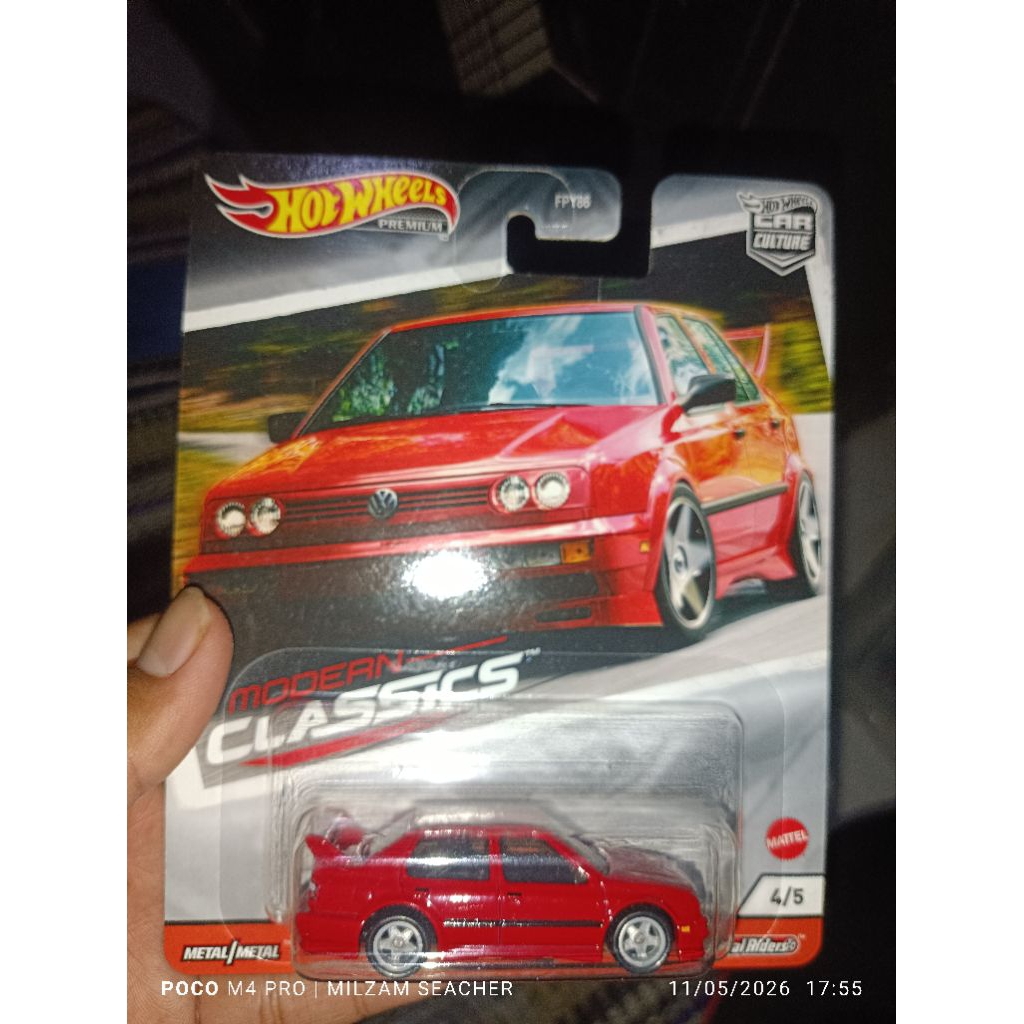 Hot Wheels Premium VW Jetta Modern Classic