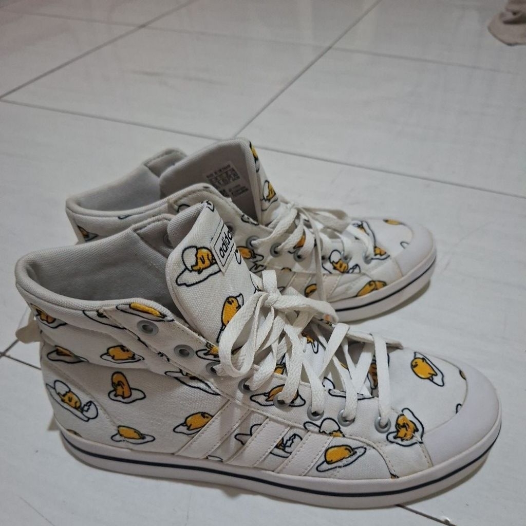 Adidas neo Bravada Mid Sneakers Gudetama