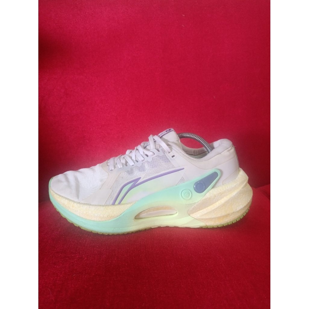 Sepatu sneaker running basket hiking outdoor second seken branded lining original