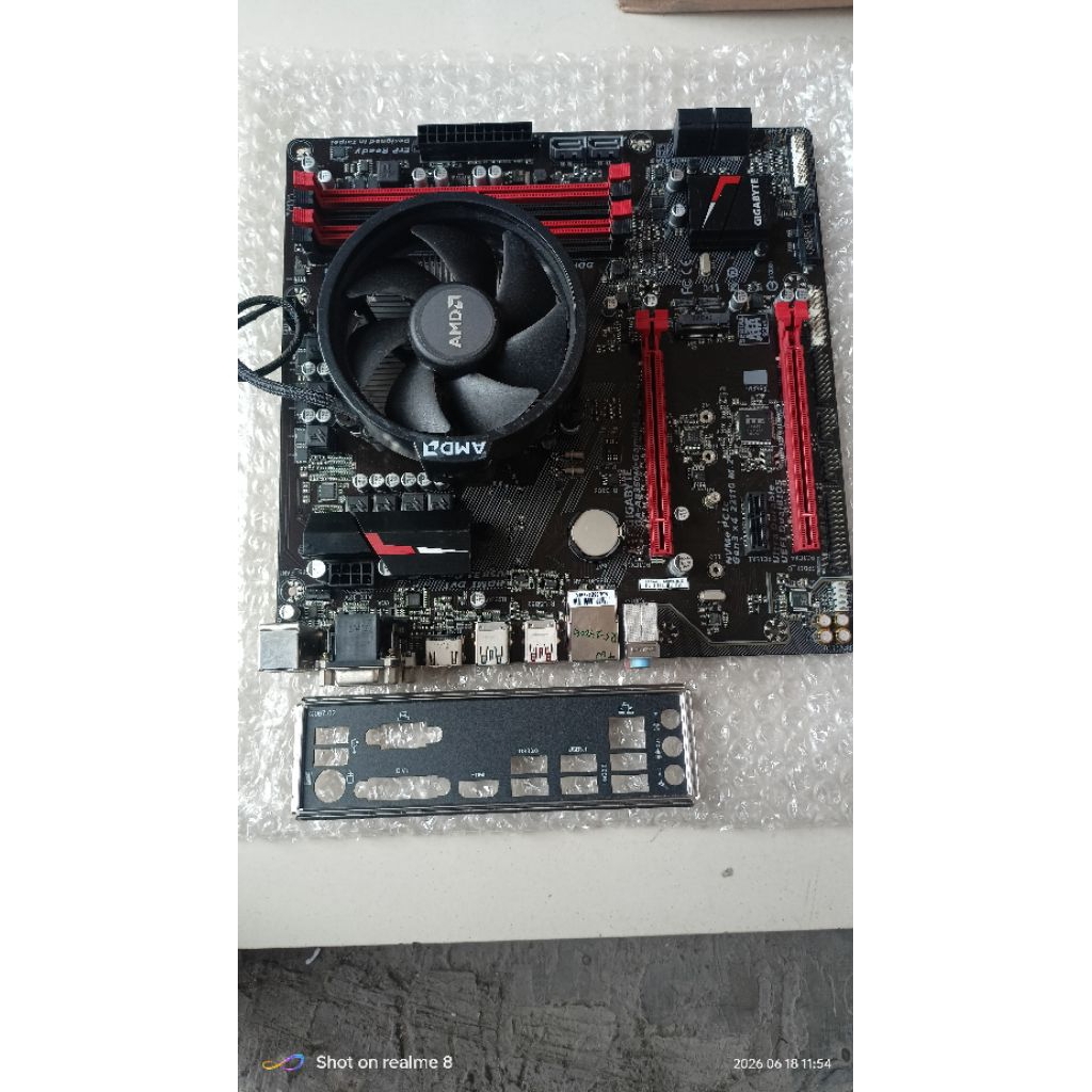 PAKETAN AM4 GIGABYTE B350M RYAZEN5-2400G FAN