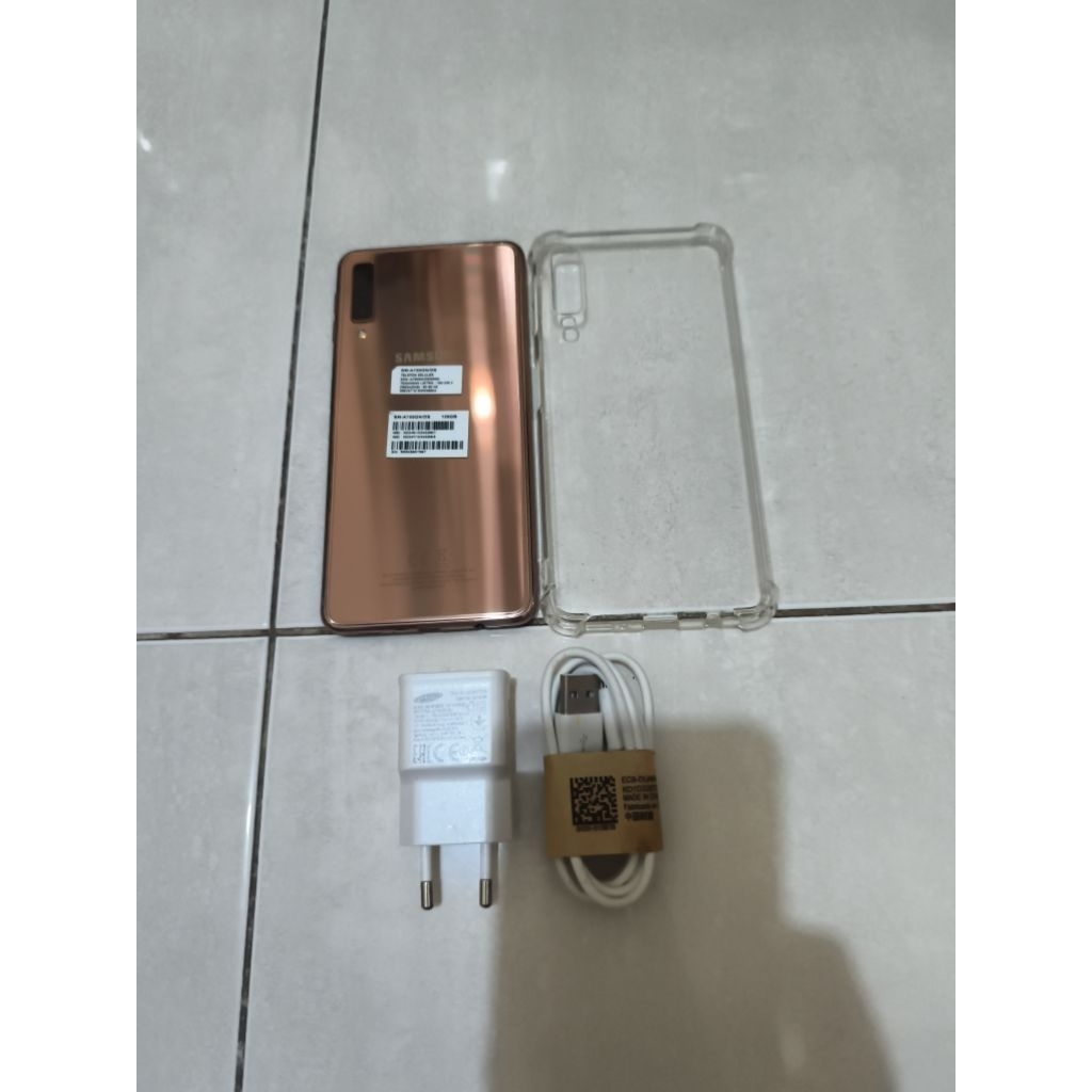 samsung a7 2018 6/128 gold mulus sein