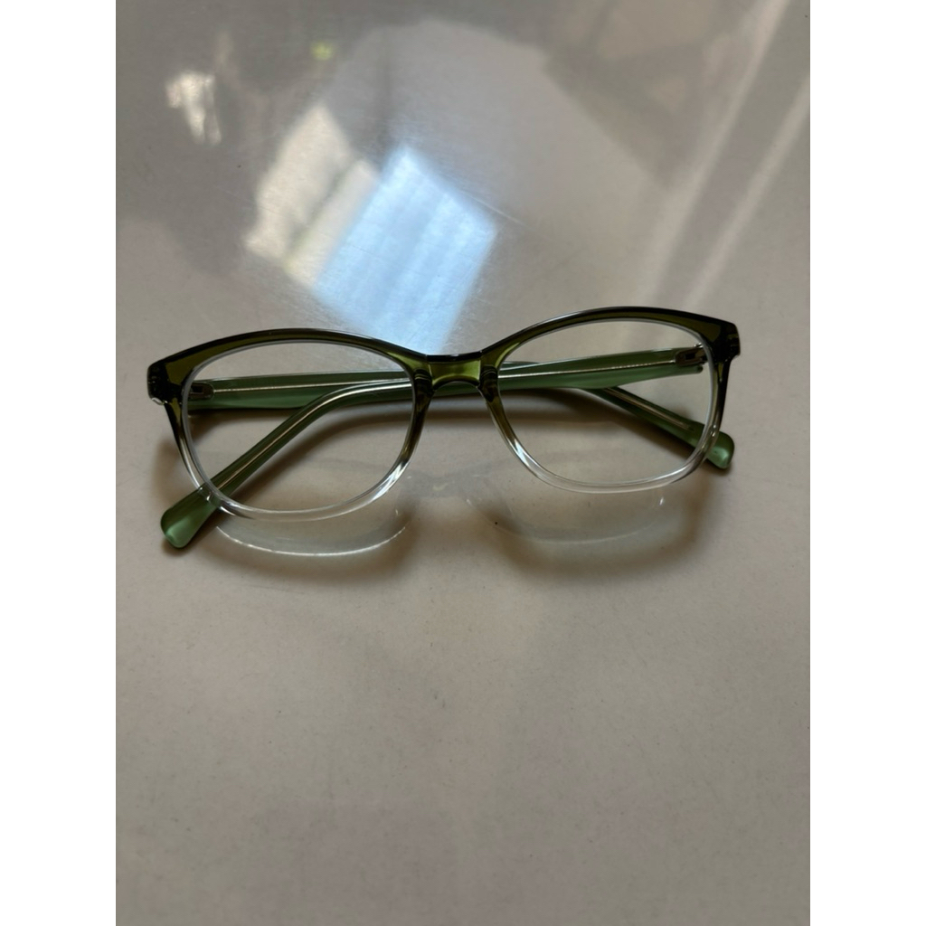 Kacamata lensa plus 1.5
