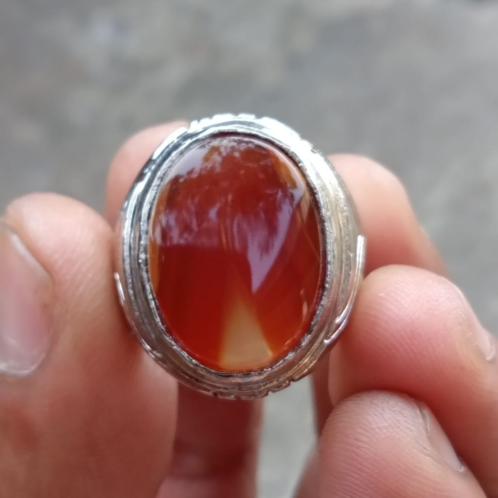 cincin batu akik junjung derajat merah